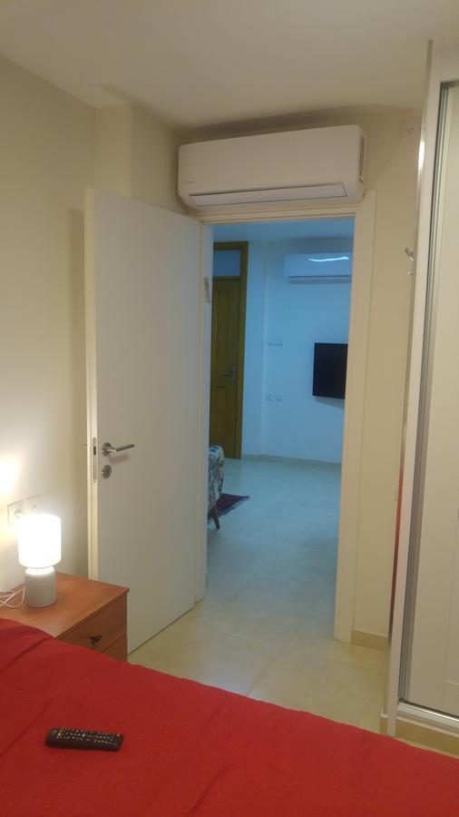 Sabba'S Apartment Kefar Sava Exterior photo